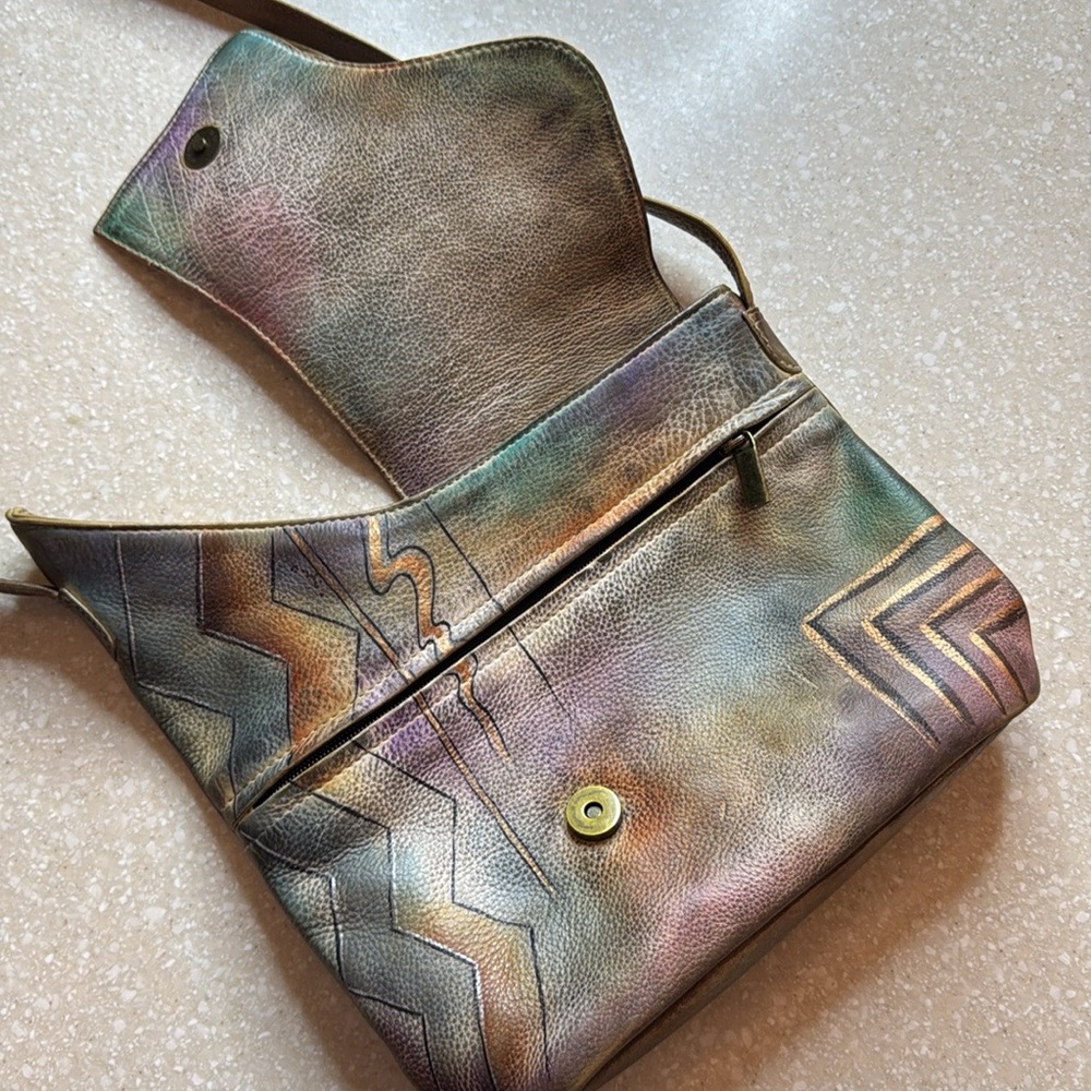 Anuschka Unique Art Handbag/Crossbody - Picture 5 of 13
